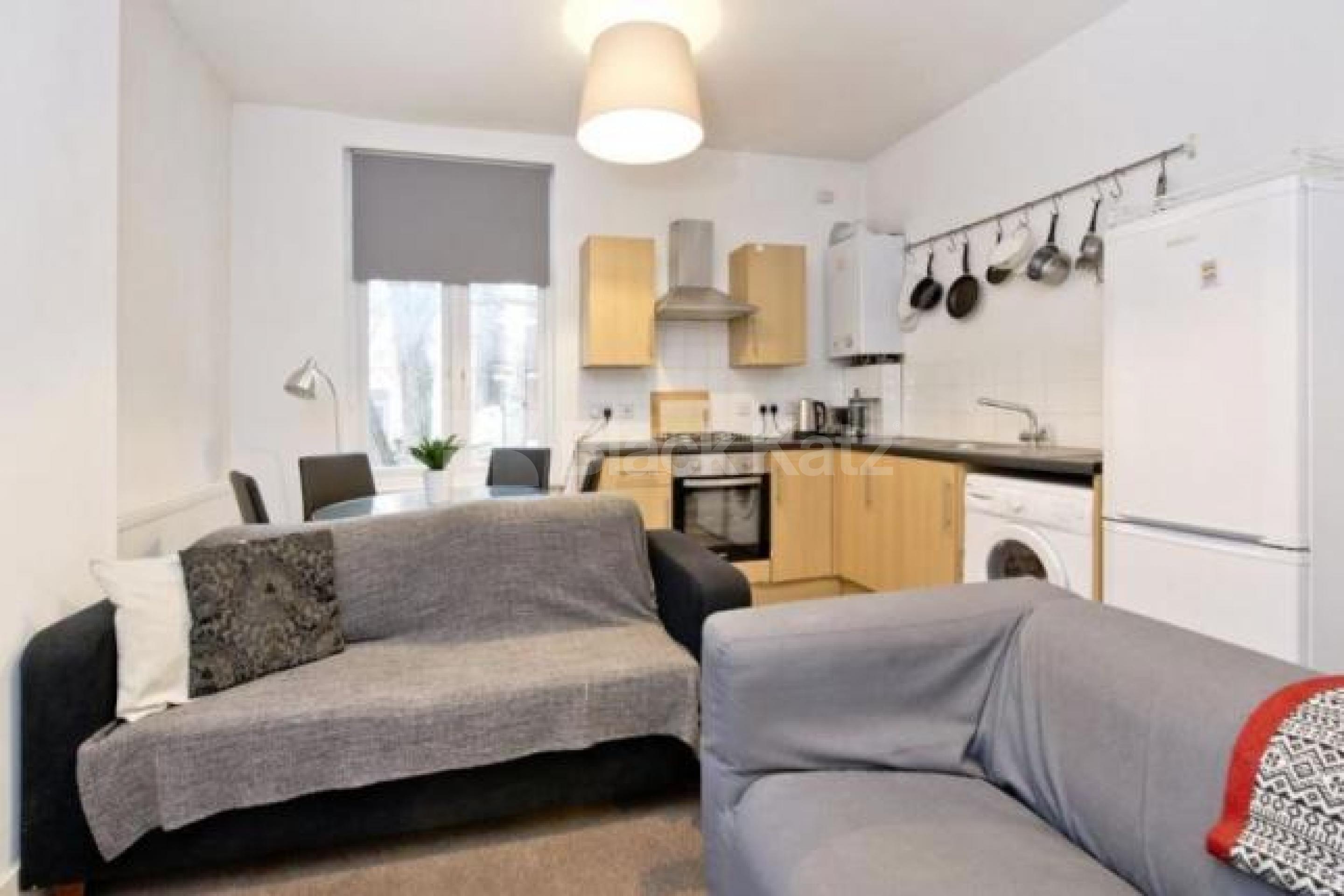 			2 Bedroom, 1 bath, 1 reception Apartment			 Mount View Road , FINSBURY PARK-STROUD GREEN  N4